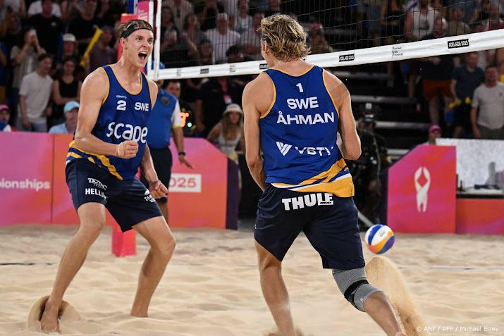 Zweeds koningspaar feliciteert beachvolleyballers met WK-goud