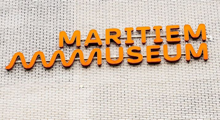 Maritiem Museum Rotterdam toont historisch scheepje