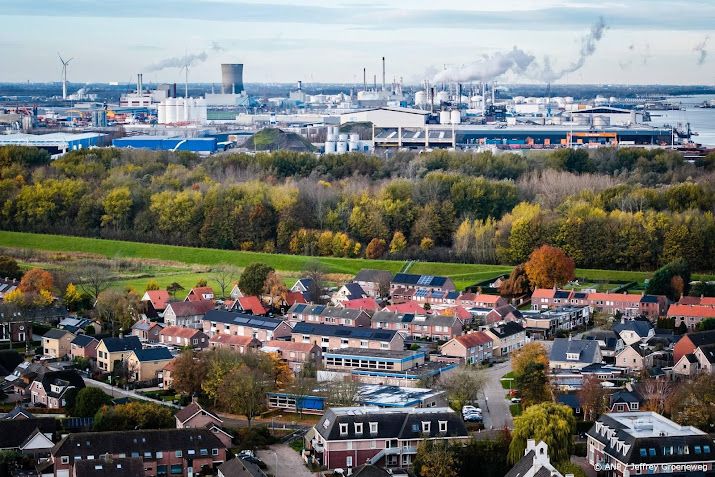 Kamer wil duidelijkheid van kabinet over opheffen dorp Moerdijk