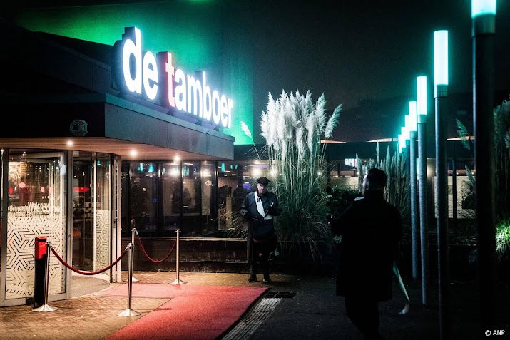 Ruim 1500 mensen brengen laatste groet aan René Karst