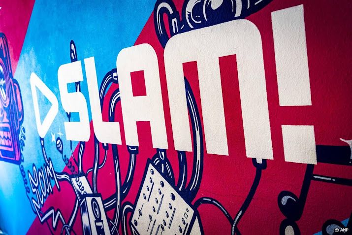 Radiomakers SLAM! maken nummer met 38 dj's