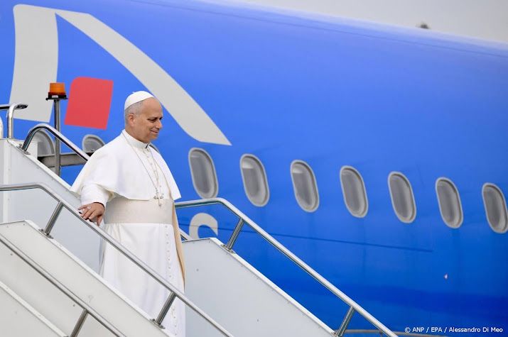 Paus Leo aangekomen in Ankara tijdens eerste buitenlandse reis