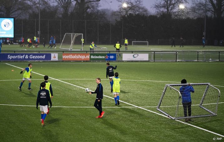 Amateurclubs en bvo's oneens over herziening opleidingsvergoeding