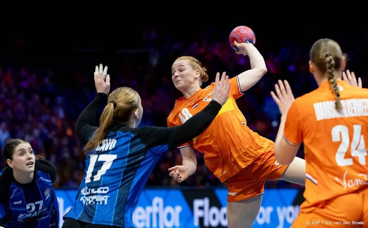 Handbalsters beginnen WK in eigen land met zege op Argentinië