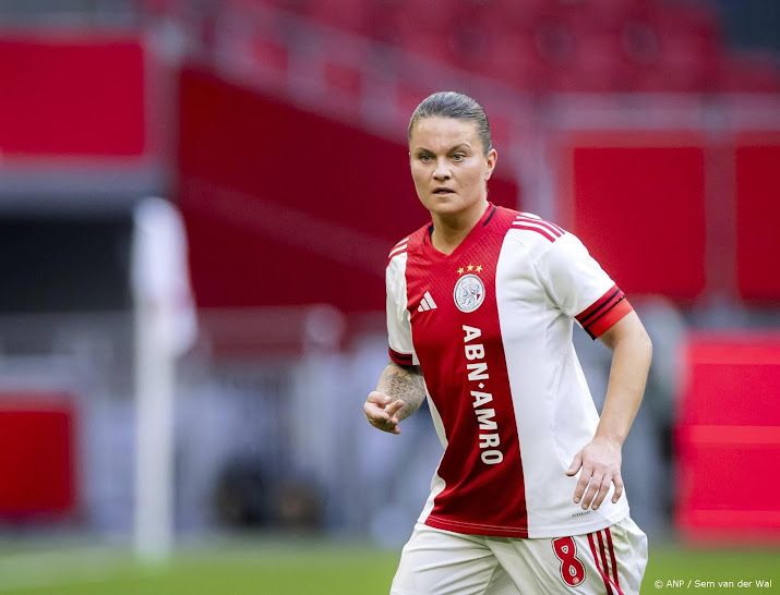 Ajax tot winterstop zonder geblesseerde aanvoerster Spitse