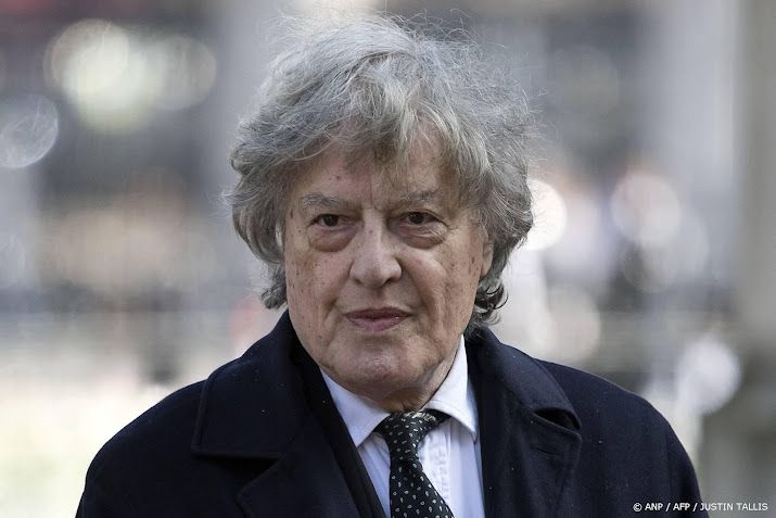 Charles rouwt om overlijden 'dierbare vriend' Tom Stoppard