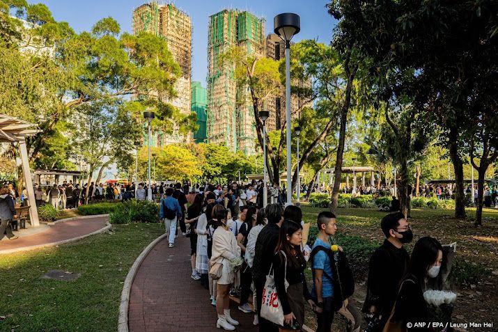 Media: student opgepakt die onderzoek vroeg naar brand Hongkong