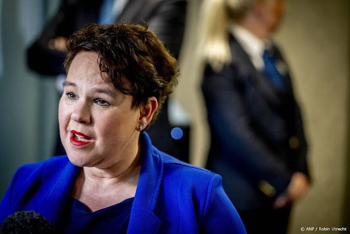 Dijksma: landelijke politiek 'halfhartig' richting lokale bestuur