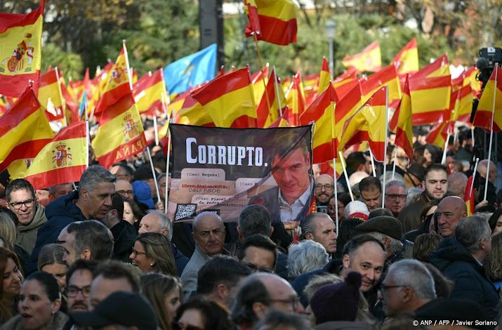 Rechts eist in protest in Madrid ontslag Spaanse premier