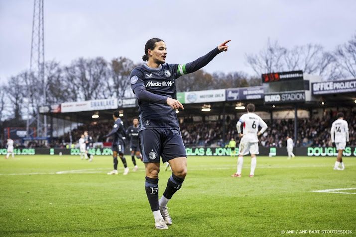 Feyenoord beëindigt slechte reeks met zege bij Telstar