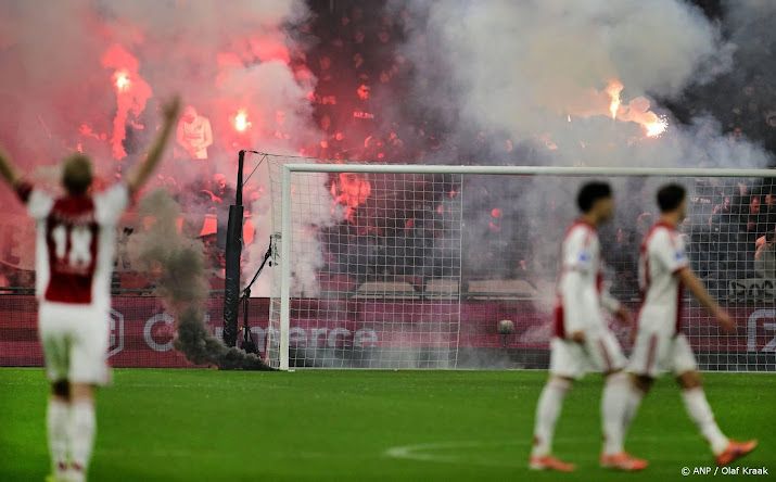 Duel Ajax - FC Groningen wordt dinsdag zonder fans uitgespeeld