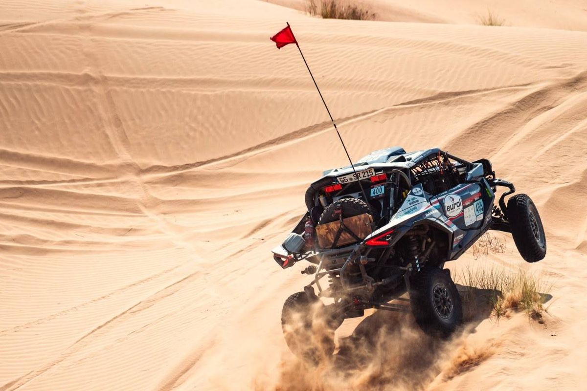 Duo van Eurol Rally Sport wint Baja in Dubai - Mitchel en Bart sluiten af in stijl