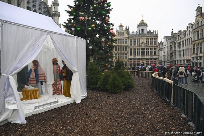 Meer beveiliging kerststal Brussel na diefstal hoofd kindje Jezus