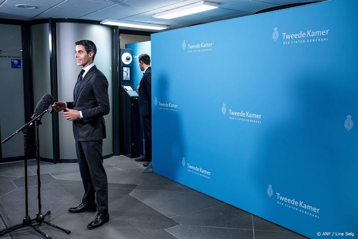 Jetten ziet graag alle partijen weer aanschuiven bij informateur