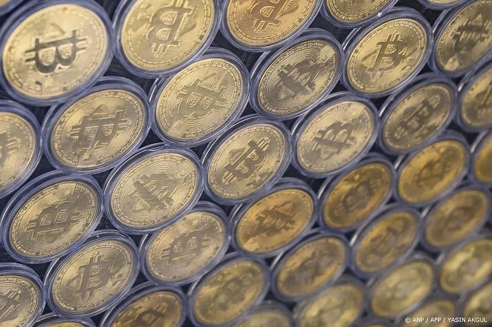 Amerikaanse beurzen starten december lager door val bitcoin