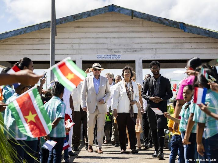 Koningspaar spreekt bewoners oud-plantagedorp Johanna Margaretha