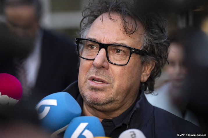 Marco Borsato arriveert bij rechtbank voor uitspraak in zedenzaak