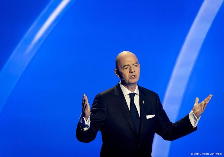 Infantino opent loting met enthousiaste speech