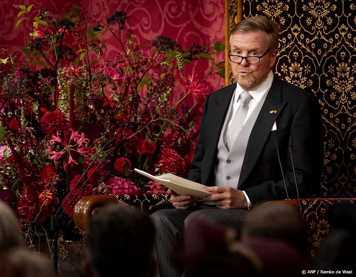 Koning en tientallen BN'ers roepen op: bescherm vrouwen