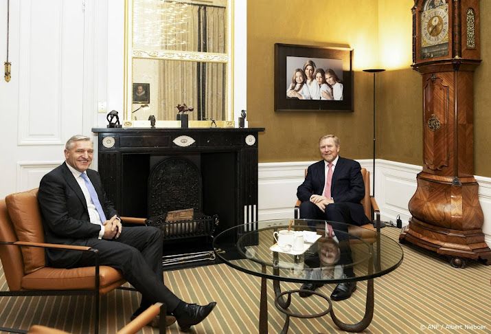 Informateur Buma informeert koning over eindverslag