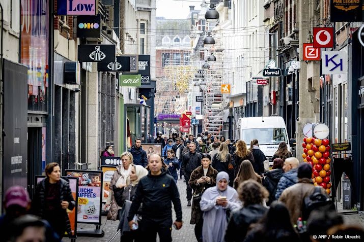Consumenten besteden meer aan goederen en diensten