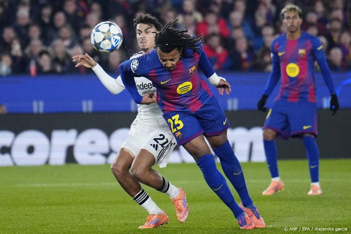Koundé kopt FC Barcelona naar zege op Eintracht Frankfurt