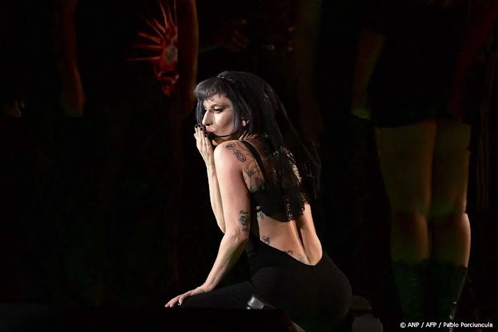Belager Ariana Grande uit zaal show Lady Gaga gezet