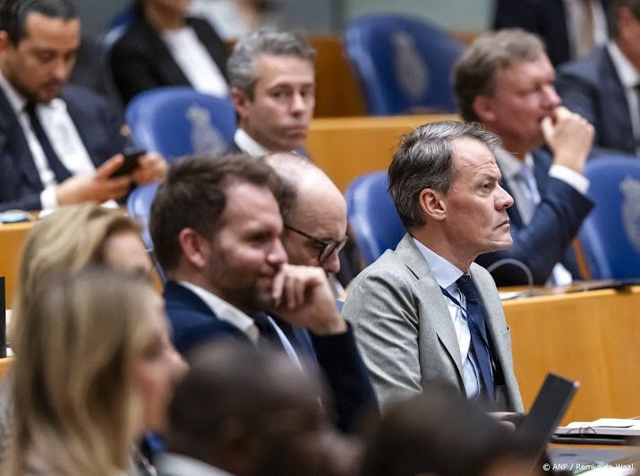 Tijs van den Brink rondt Adieu God? af met twee specials