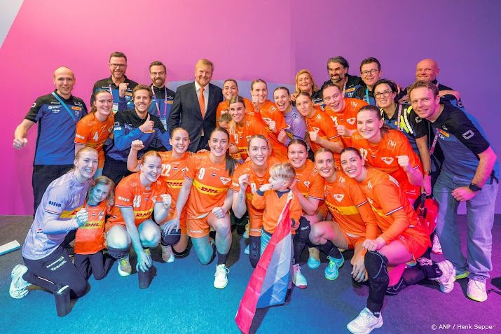 Handbalsters vierden WK-zege op Hongarije met de koning