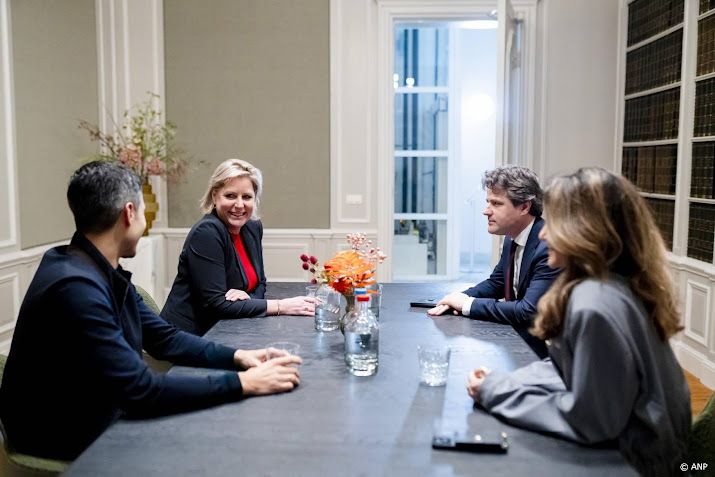 Eerste overleg Letschert met leiders D66, CDA en VVD begonnen