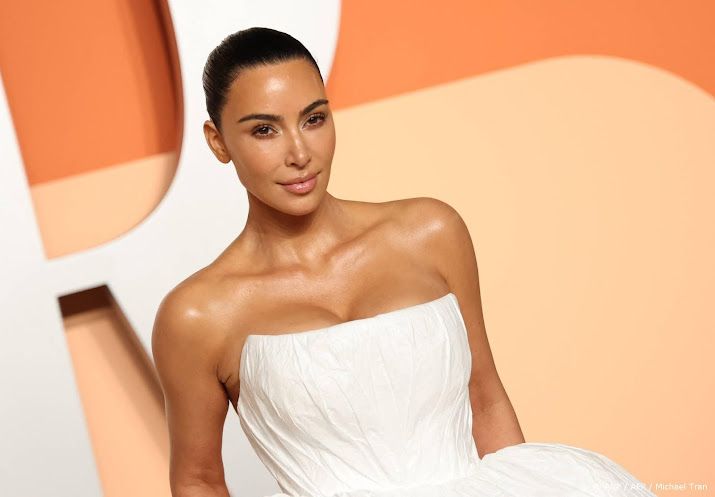 Kim Kardashian geeft dochter 2 dollar namens tandenfee 