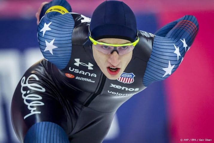 Schaatser Stolz wint ook de 1000 meter in een baanrecord
