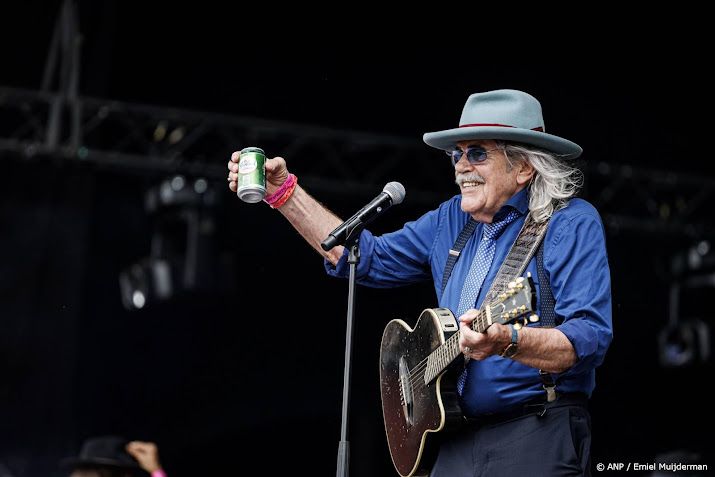 Arriva-trein vernoemd naar liedje van Normaal