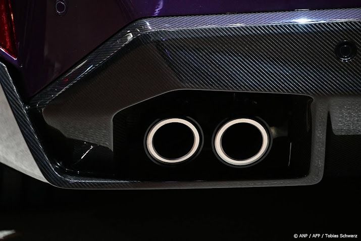 Brussel ziet af van volledig verbod verbrandingsmotor auto 2035