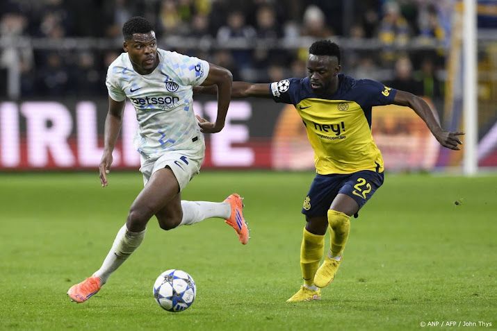 Oranje-international Dumfries geopereerd aan linkerenkel