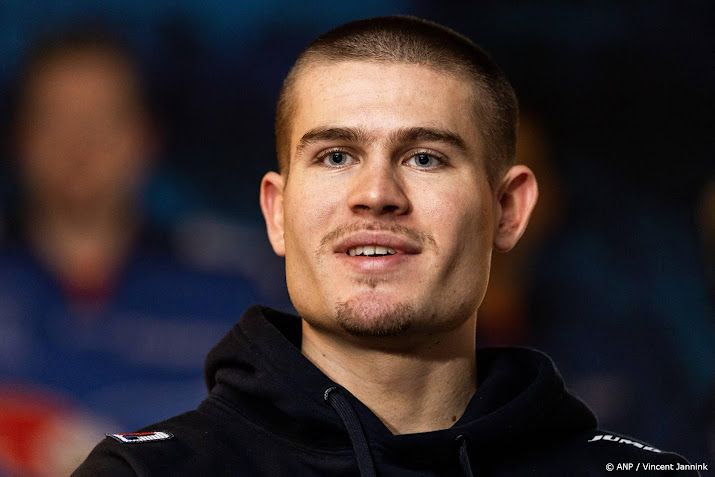 Wennemars start op OKT op drie afstanden ondanks liesblessure