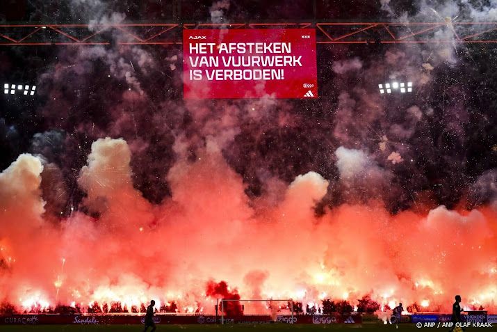 Voetbalincidenten nemen verder af, maar vuurwerk blijft probleem
