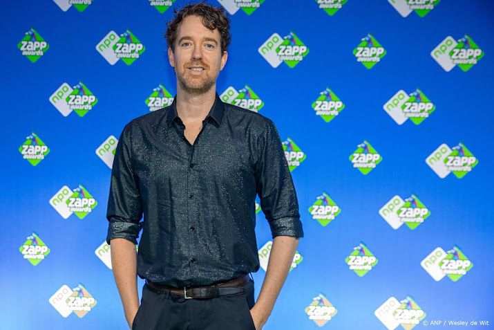 Van der Laan stopt niet met Sinterklaasjournaal om bedreigingen