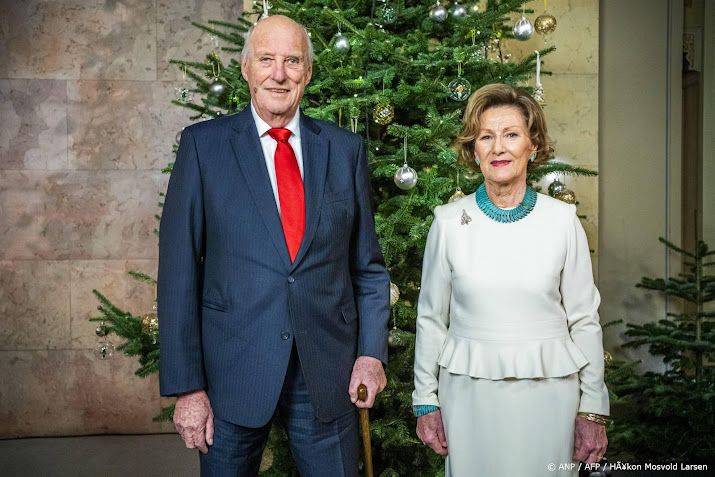 Noorse koninklijke familie poseert voor kerstfoto
