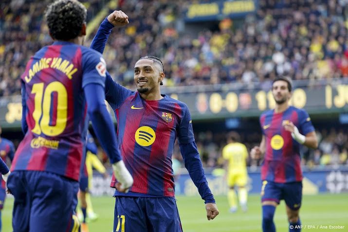 Koploper FC Barcelona wint ook uitduel met nummer 4 Villarreal