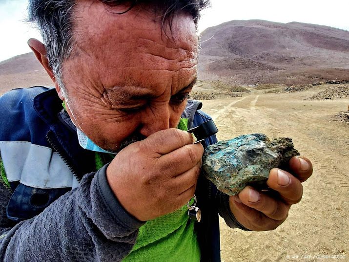 Koperprijs naar nieuw record van bijna 12.000 dollar per ton