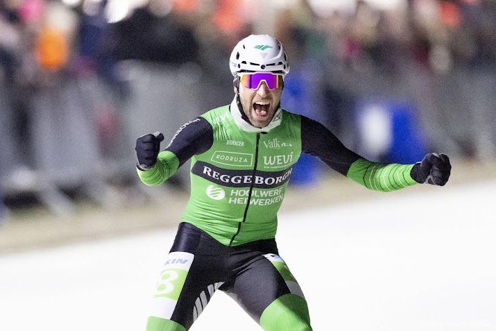 Schaatser Ariëns wint in Winterswijk eerste natuurijsmarathon