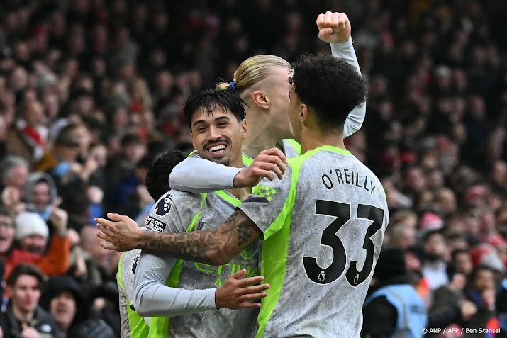 Scorende Reijnders wint met Manchester City van Nottingham Forest