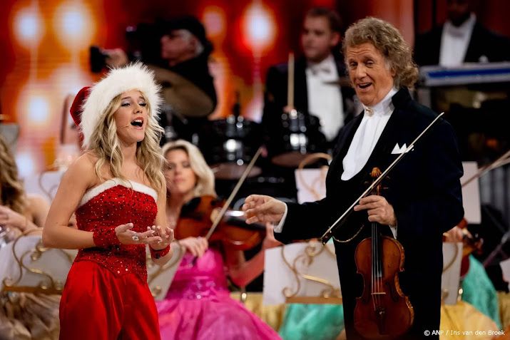 André Rieu bedankt Emma Kok voor muzikale samenwerking