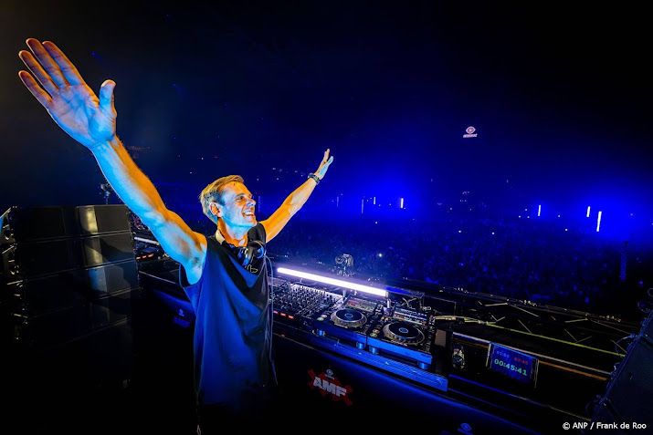 Armin van Buuren brengt remixalbum Breathe uit  