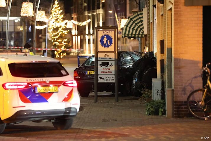 Man uit Ede blijft vastzitten voor inrijden op groep mensen