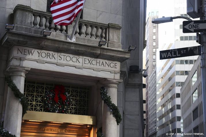 Wall Street begint licht lager aan korte handelsweek