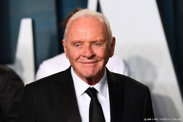 Anthony Hopkins staat stil bij halve eeuw zonder alcohol