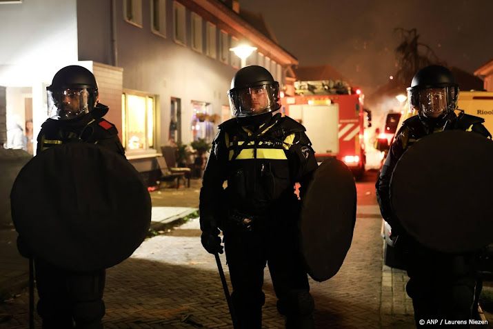 Politie: 250 aanhoudingen tijdens 'heftige' jaarwisseling