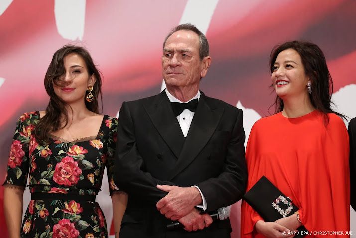 Dochter van Tommy Lee Jones dood aangetroffen in hotelkamer